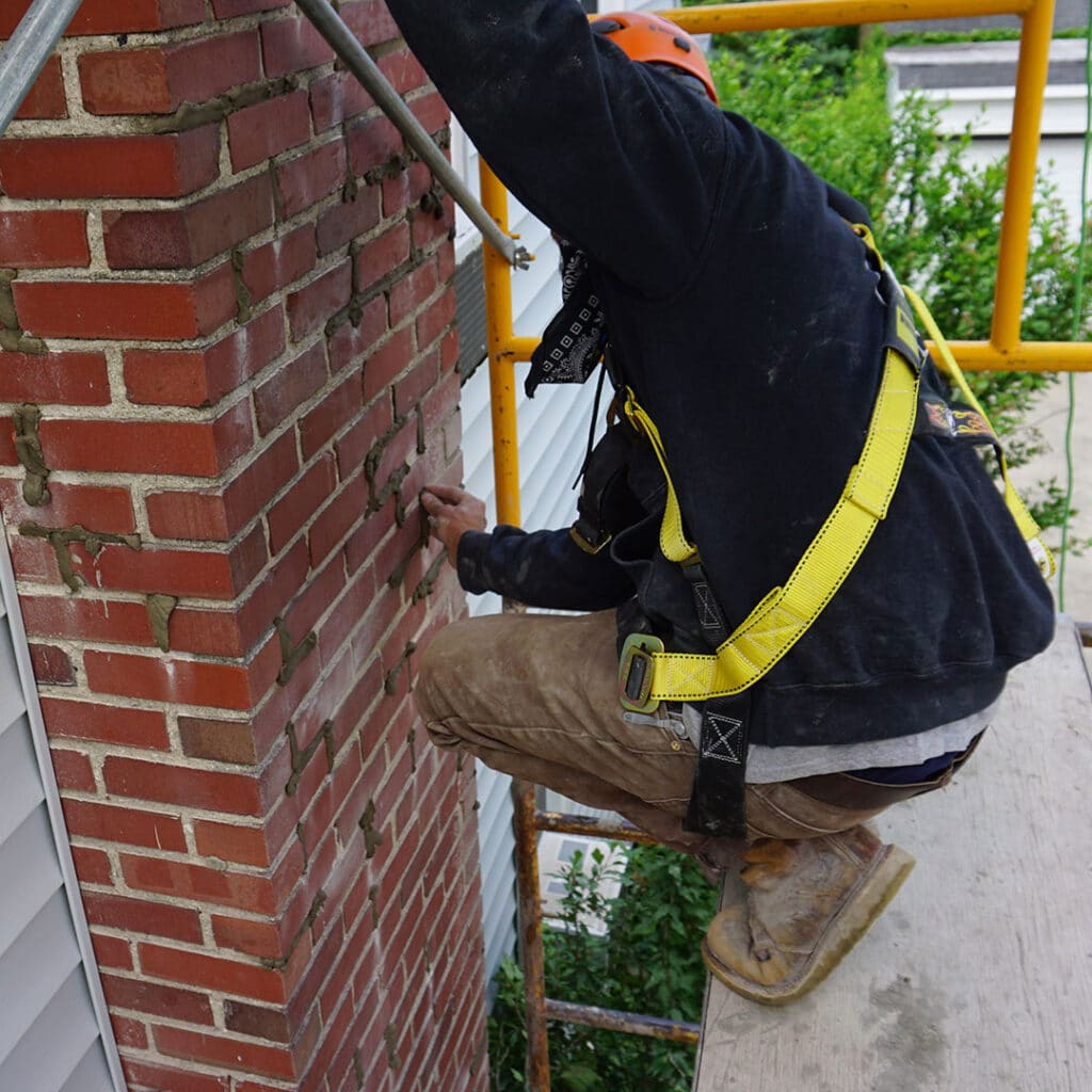 Chimney Tuckpointing in Arlington Height and Deerfield IL